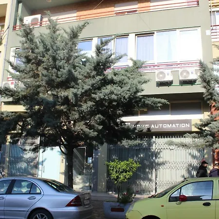 Gasthuis Nuestra Casa Tirana